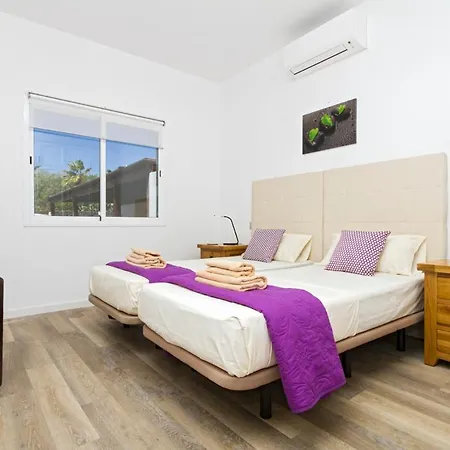 Sleeps 6 Pool Wifi Puerto Calero