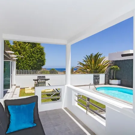 Sleeps 6 Pool Wifi